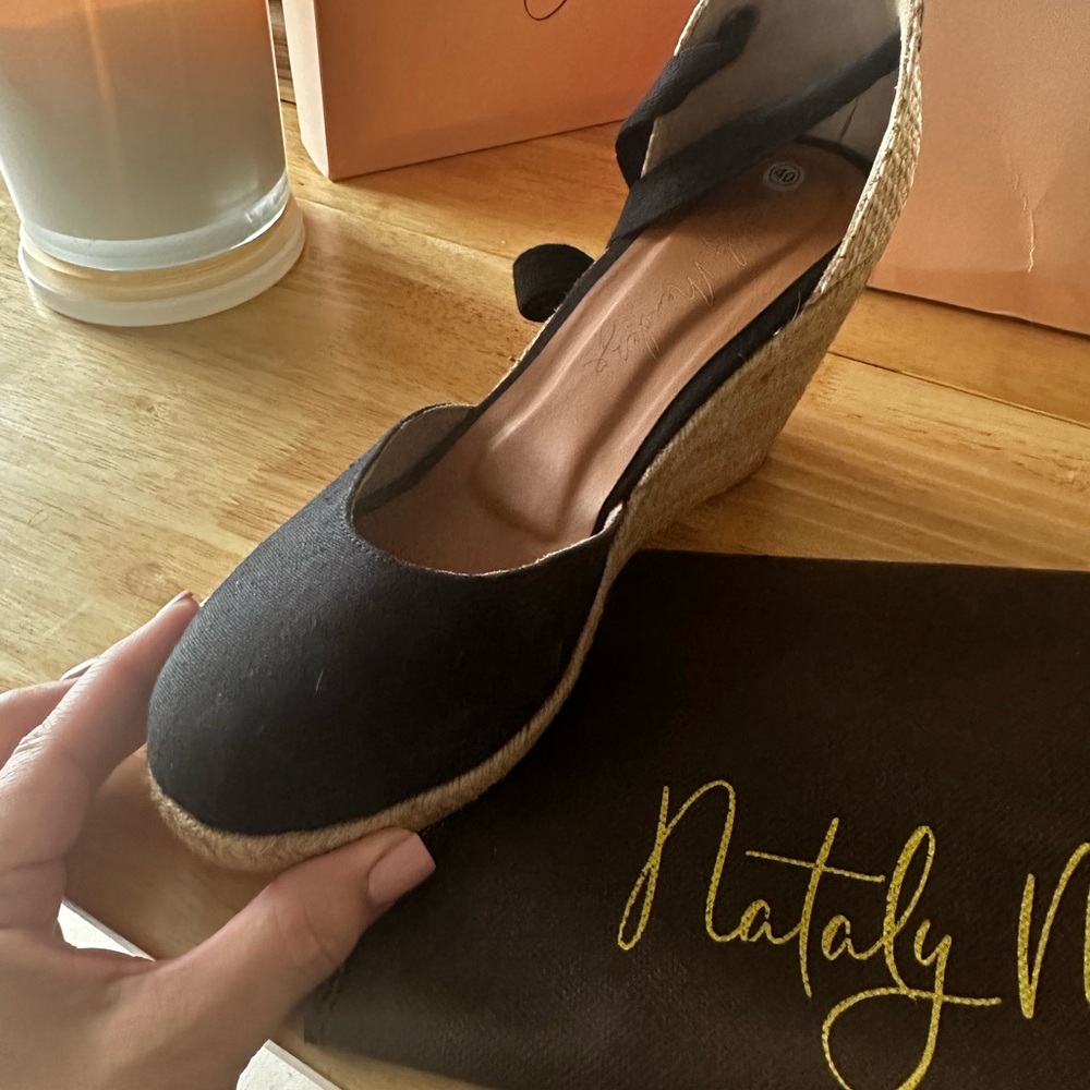 Natalie Mendez Black and Tan Espadrilles with Classic Round Toe - Picture 3 of 6
